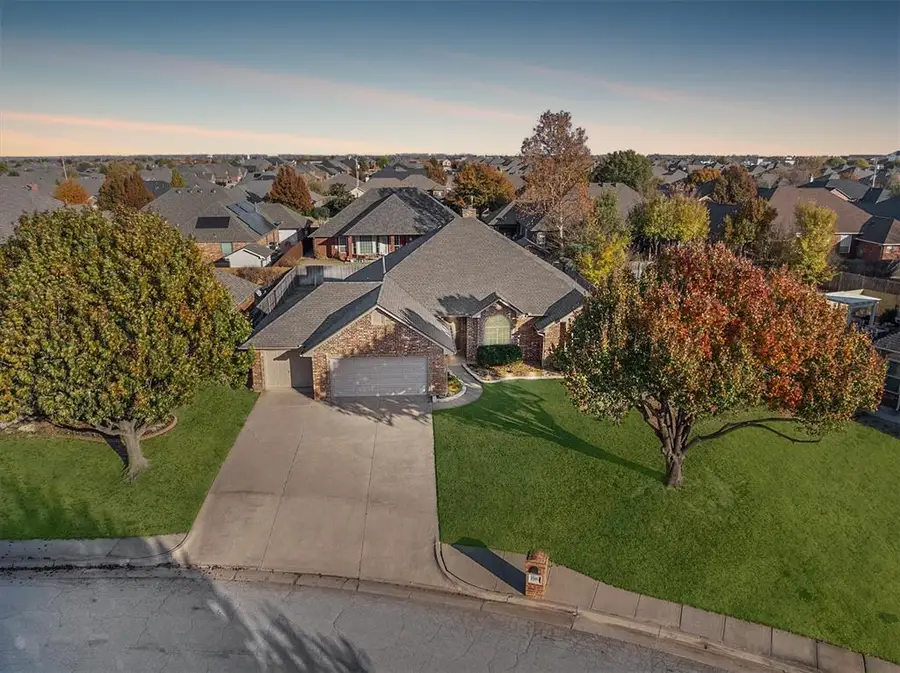 15604 Brenner Pass, Edmond, OK 73013 - #2