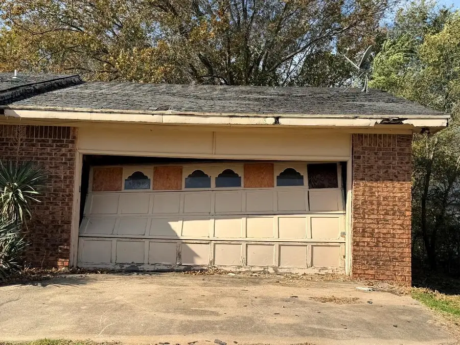 1321 S Okfuskee Avenue, Wewoka, OK 74884 - Image #2