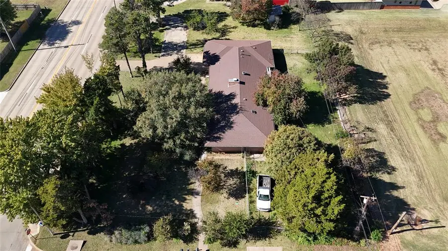 1909 E Davis Street, Weatherford, OK 73096 - Image #2