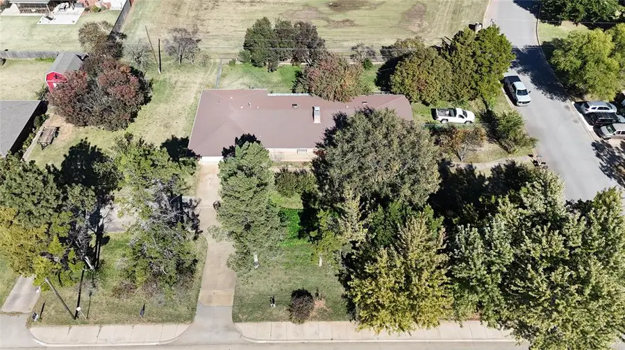 1909 E Davis Street, Weatherford, OK 73096 - Image #3