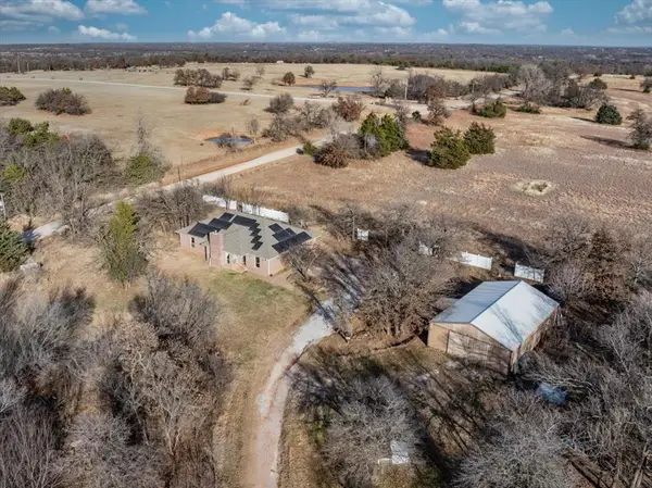 13482 Arrowhead Drive, Guthrie, OK 73044