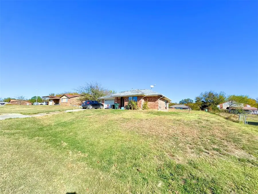 1104 NW Hahn Street, Kingston, OK 73439 - Image #2