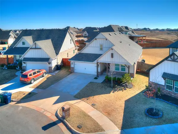 18705 Oakcrest Drive, Edmond, OK 73012