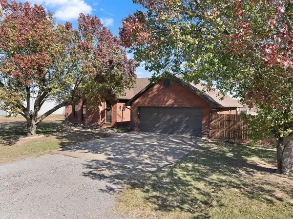 168 SW Crater Creek Road, Cache, OK 73527