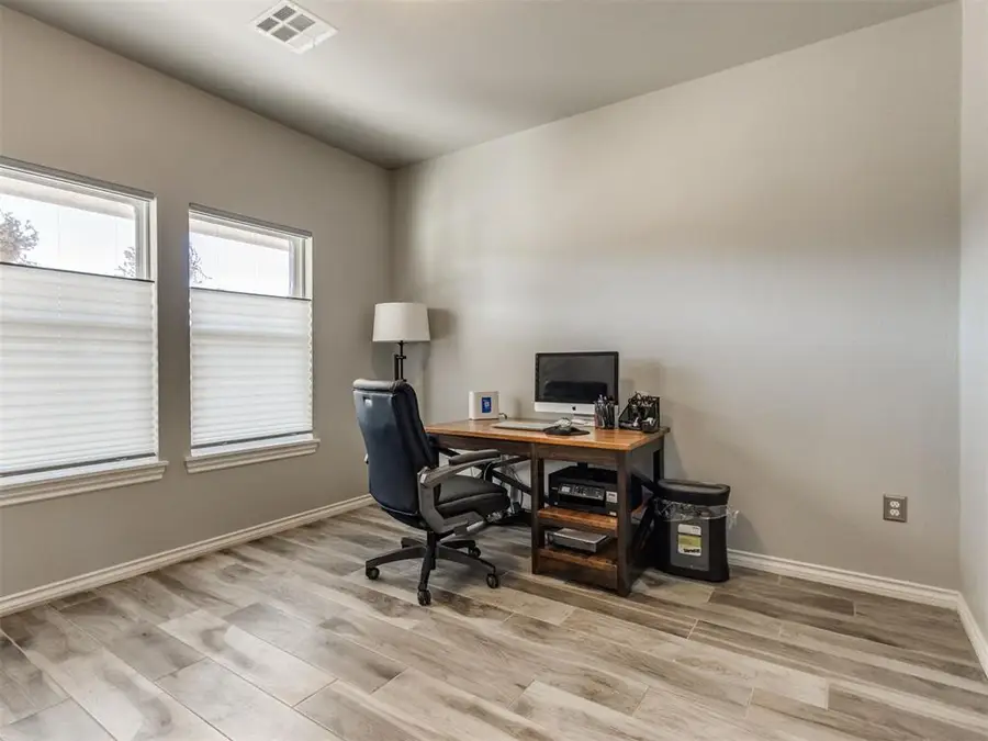 12932 Black Hills Drive, Oklahoma City, OK 73142 - Image #3