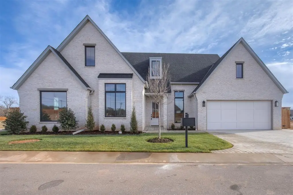 4016 Stone Hollow Lane, Edmond, OK 73034 - Image #1