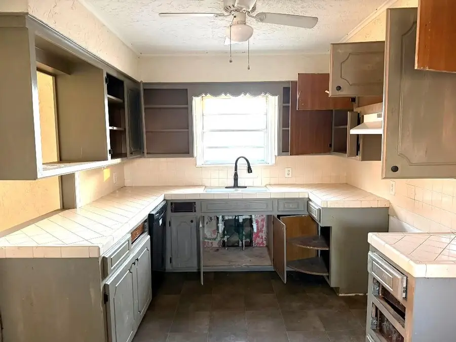 625 Northwest Avenue, Ardmore, OK 73401 - Image #2