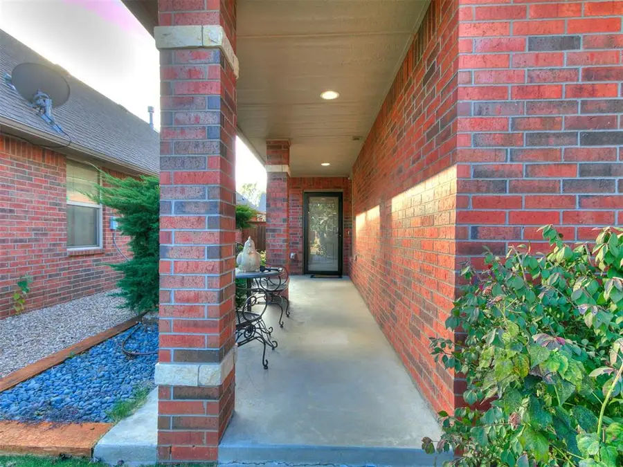 8509 Saint Elmo Court, Oklahoma City, OK 73139 - Image #2