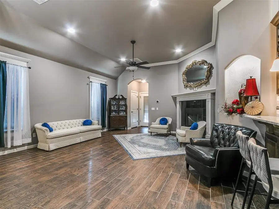 8509 Saint Elmo Court, Oklahoma City, OK 73139 - Image #3