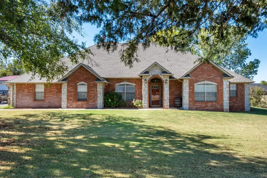 813 S Spring Lane, Blanchard, OK 73010 - Image #2