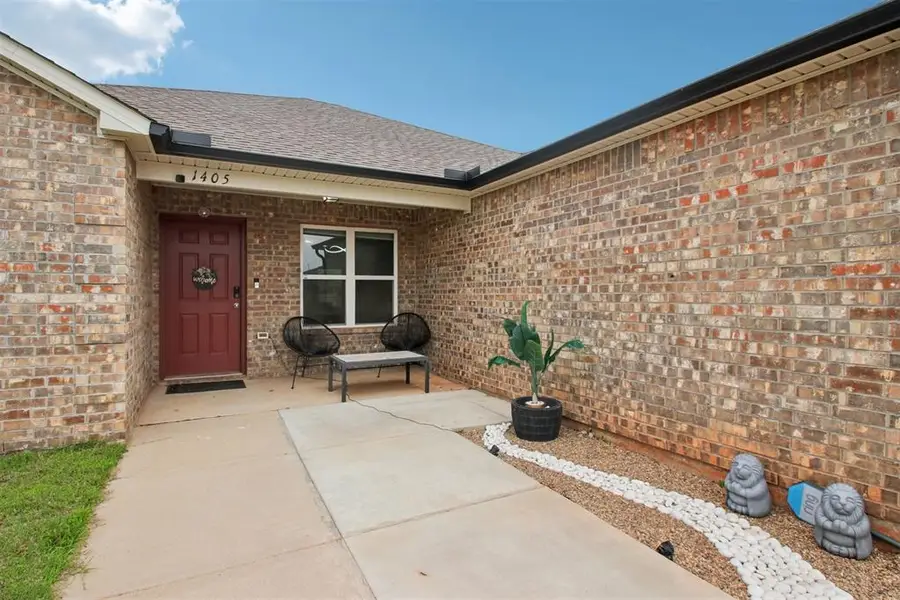 1405 S Dean Drive, Mustang, OK 73064 - Image #2