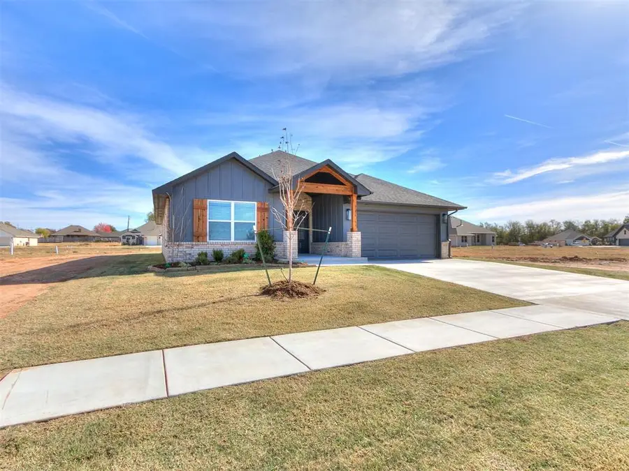7612 Wilshire Woods Drive, Yukon, OK 73099 - Image #3