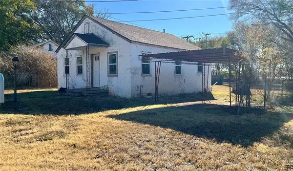 406 E Poplar Avenue, Sayre, OK 73662