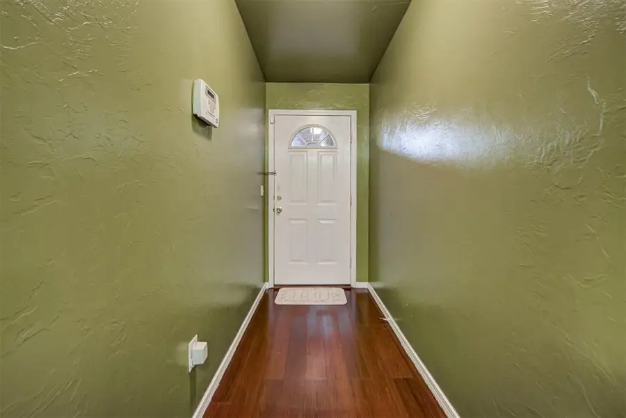 2609 S Lindsay Avenue, Oklahoma City, OK 73129 - Image #2