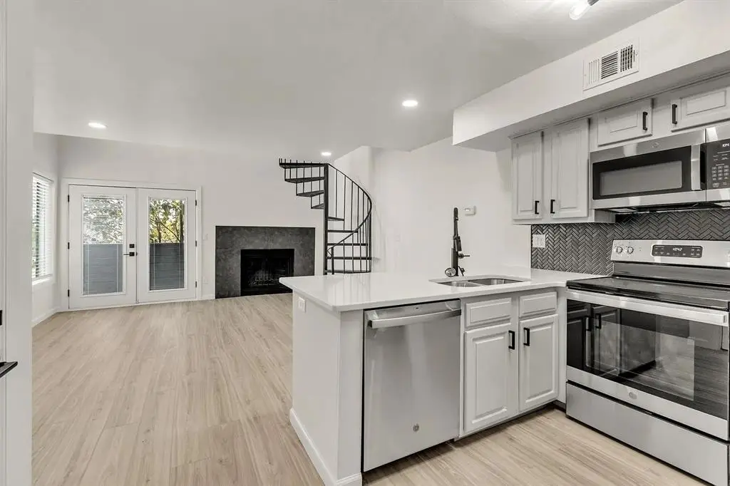 11550 N May Avenue #F207, Oklahoma City, OK 73120 - Image #1