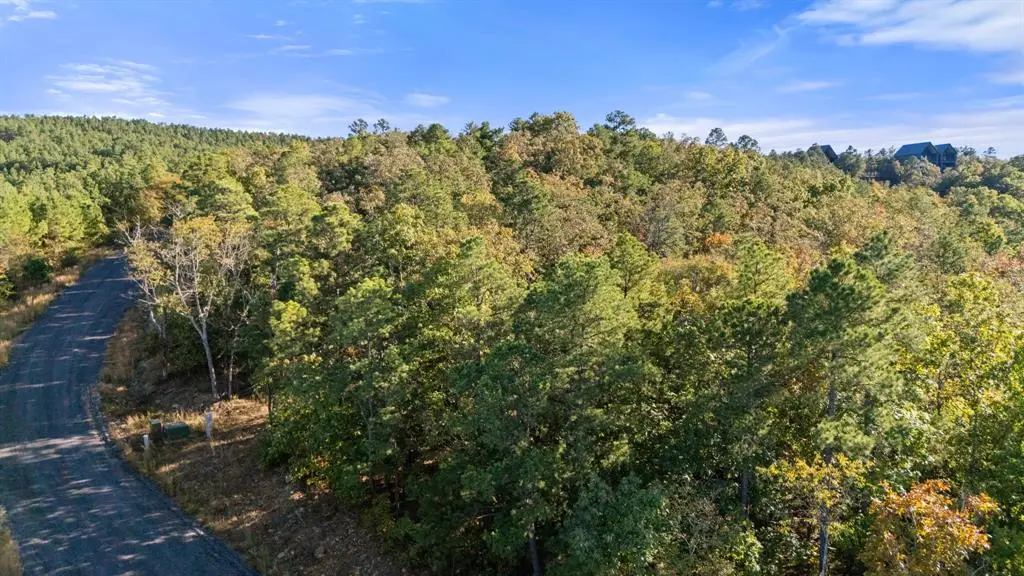 215 Sierra Vista Trail, Broken Bow, OK 74728 - Image #1