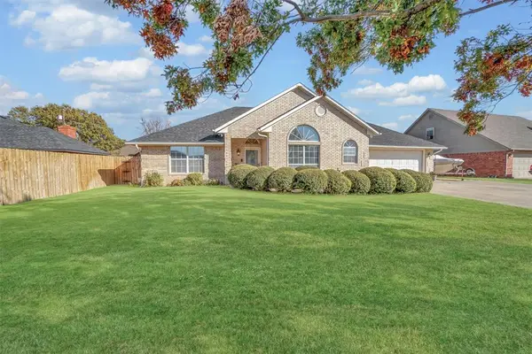 3100 Mallard Circle, Altus, OK 73521