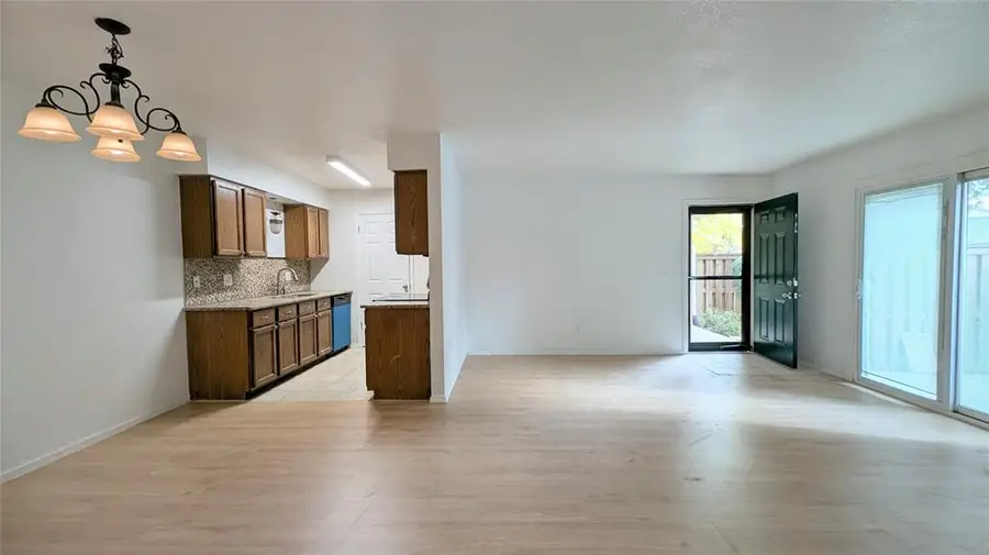 4400 Hemingway Drive #112, Oklahoma City, OK 73118 - Image #3