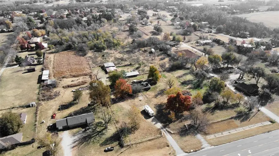 518 S Mustang Rd, Tuttle, OK 73089 - Image #2