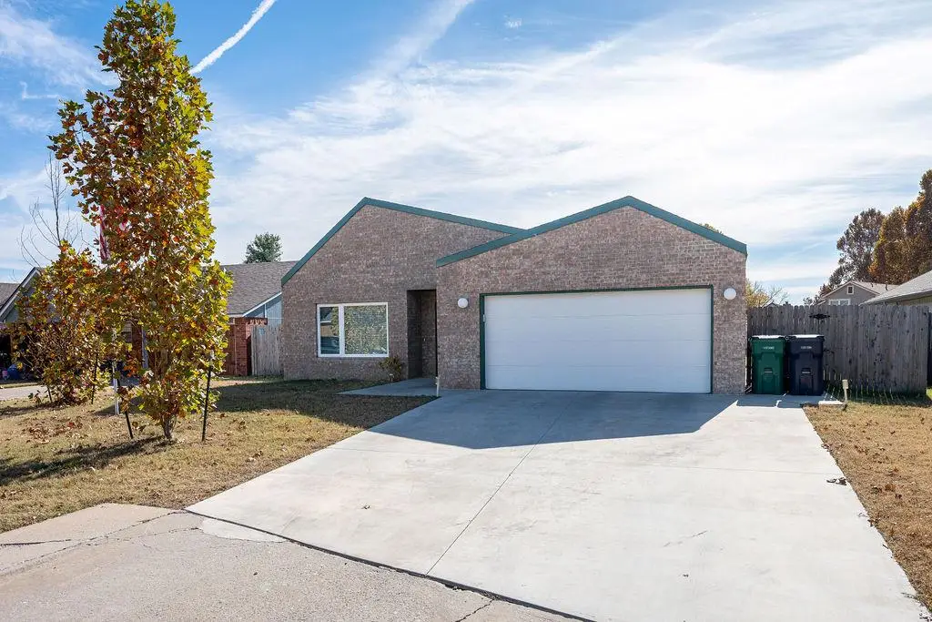 11612 SW 5th Street, Yukon, OK 73099 - Image #1