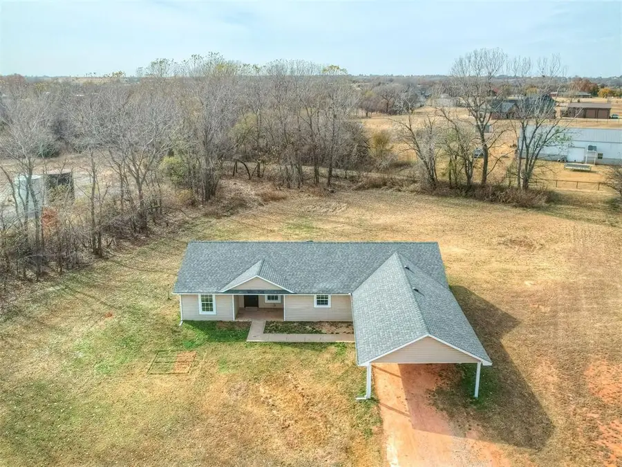2085 Fox Lane, Tuttle, OK 73089 - Image #2