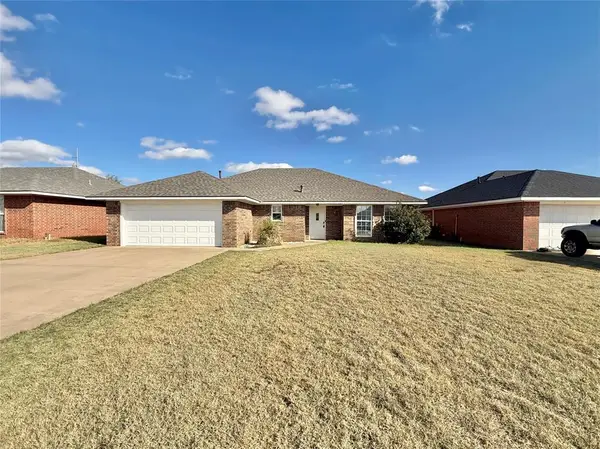 1512 Sommerset Place, Altus, OK 73521