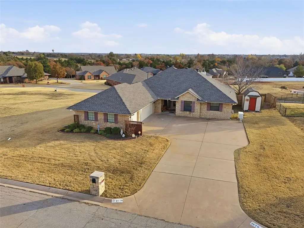 1629 Canyon Bluff Road, Guthrie, OK 73044 - Image #1