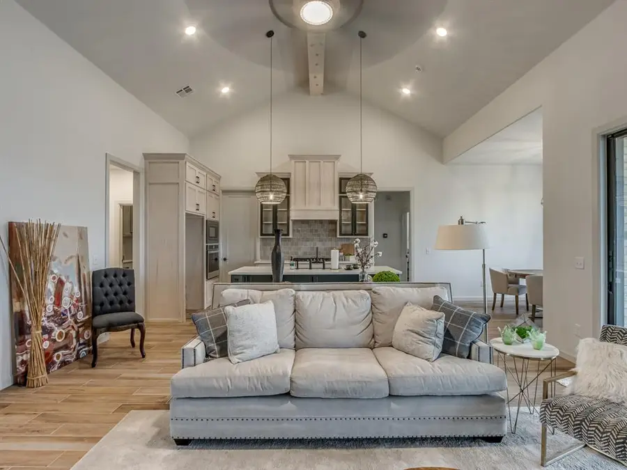 4601 Mustang Park Boulevard, Mustang, OK 73064 - Image #3