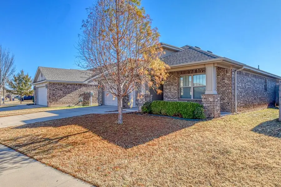 19108 Hecho Drive, Edmond, OK 73012 - Image #2