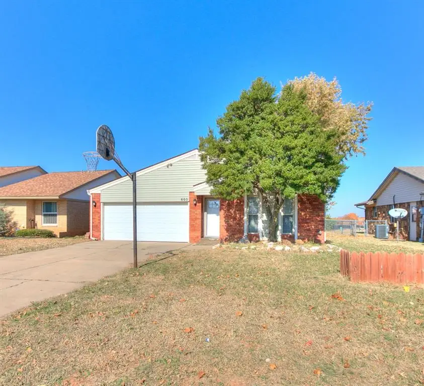 605 SE 34th Street, Moore, OK 73160 - Image #1