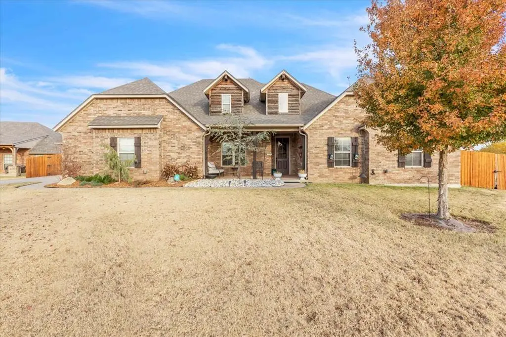 10032 Volare Drive, Yukon, OK 73099 - Image #1