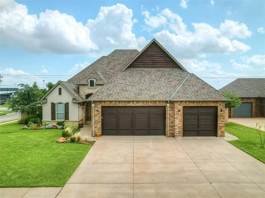 1144 Canteberry Drive, Yukon, OK 73099 - Image #2