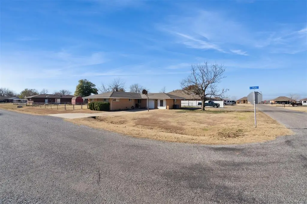 111 N Plum Avenue, Union City, OK 73090 - Image #1