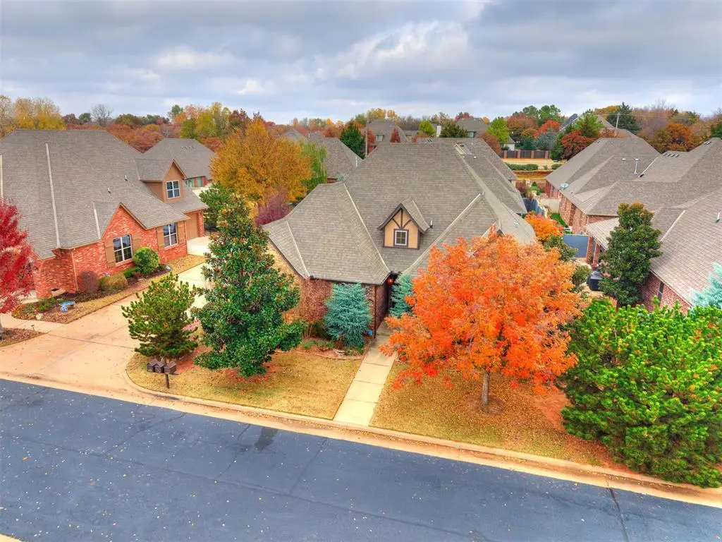 1119 Villas Creek Drive, Edmond, OK 73003 - Image #1