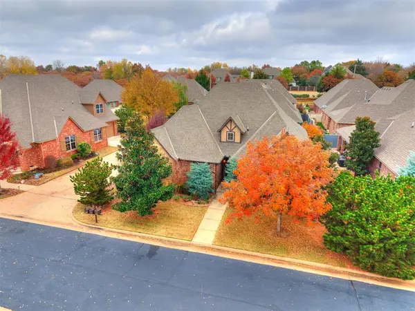 1119 Villas Creek Drive, Edmond, OK 73003