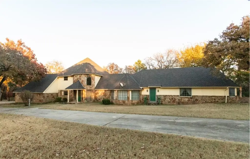 11512 Robinwood Lane, Oklahoma City, OK 73131 - Image #1