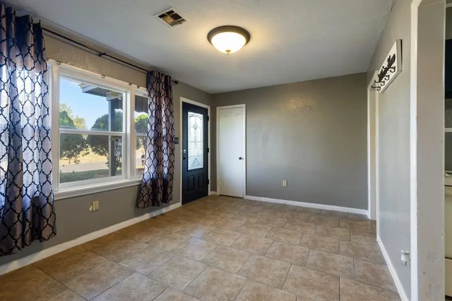 2006 NW Smith Avenue, Lawton, OK 73507 - Image #3