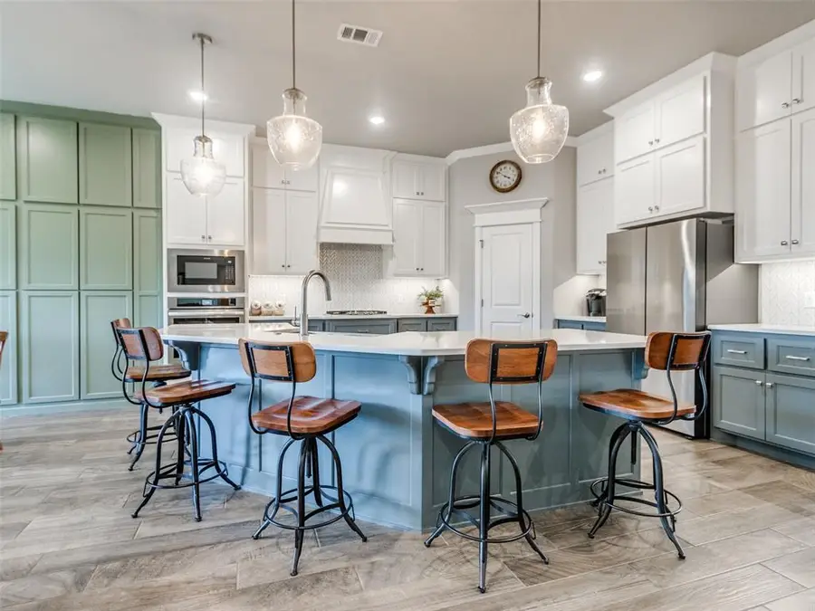 9585 Blue Bonnet Boulevard, Edmond, OK 73025 - Image #3