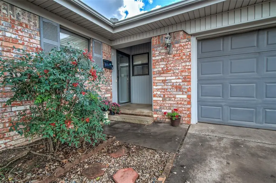 24 Ridgecrest Drive, Chickasha, OK 73018 - Image #2