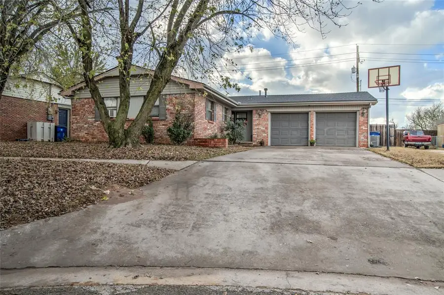 24 Ridgecrest Drive, Chickasha, OK 73018 - Image #3