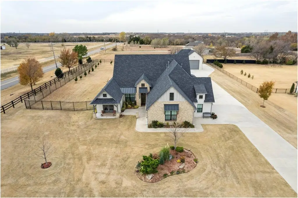 13701 Timber Ridge Estates Boulevard, Yukon, OK 73099 - Image #1
