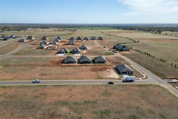 1154 Mahogany Lane, Piedmont, OK 73078