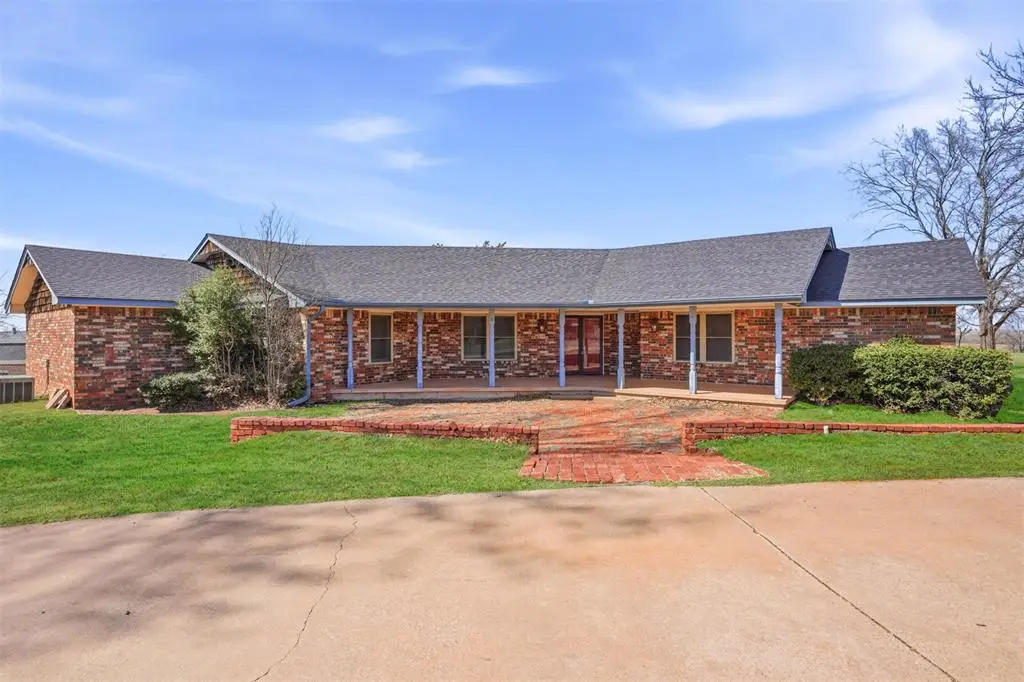 1103 N 8th Street, Sayre, OK 73662 - #1