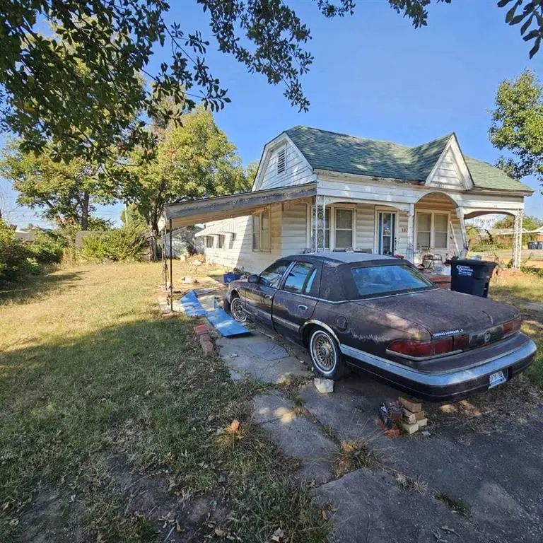 1834 N Market Avenue, Shawnee, OK 74804 - Image #2