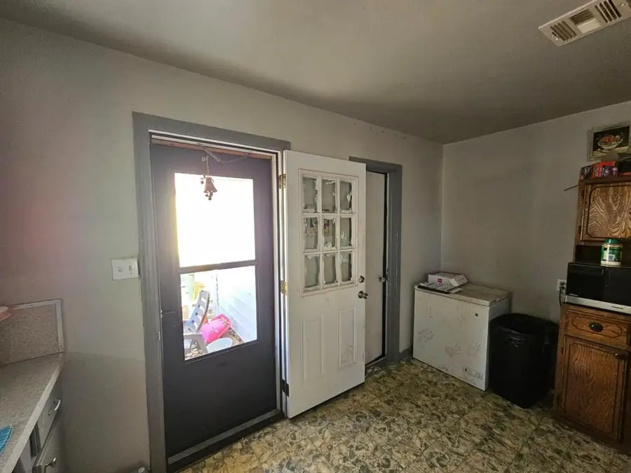 214 N 17th Street, Chickasha, OK 73018 - Image #3