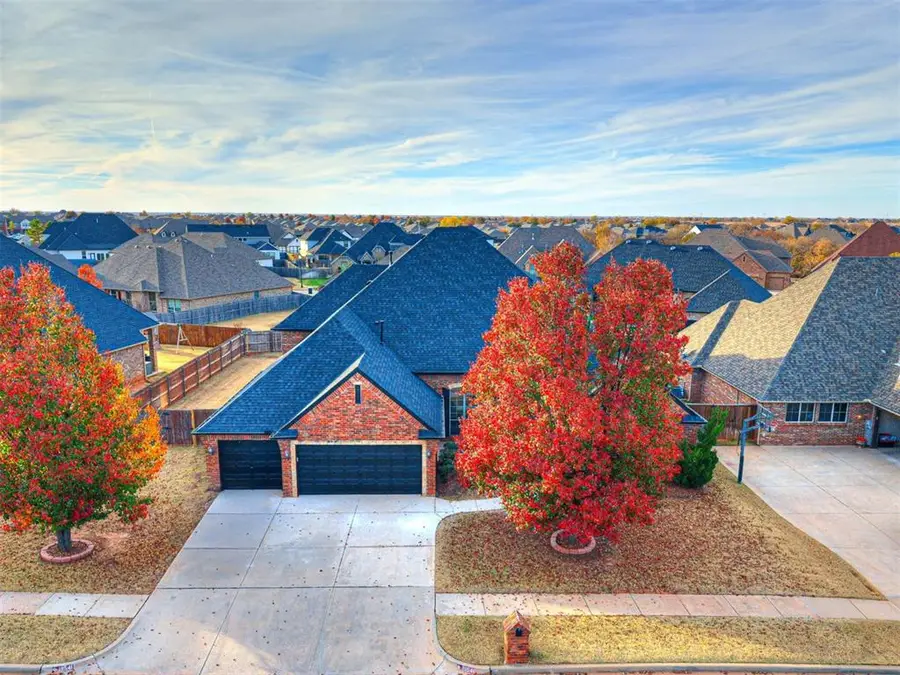 19541 Talavera Lane, Edmond, OK 73012 - Image #2