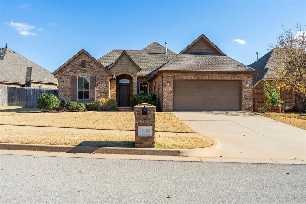 19116 Pinehurst Trail, Edmond, OK 73012 - Image #1