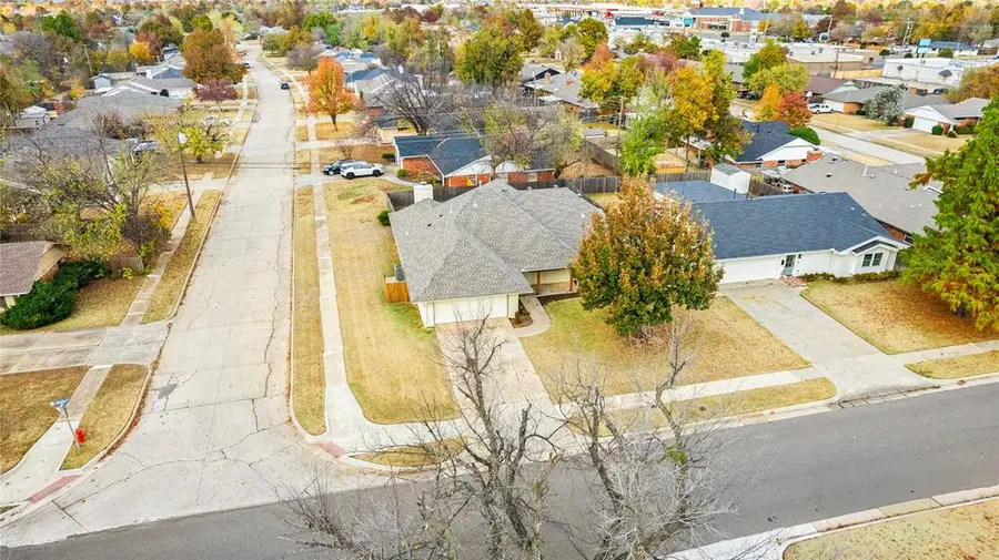 2945 Lakeside Drive, Oklahoma City, OK 73120 - Image #2