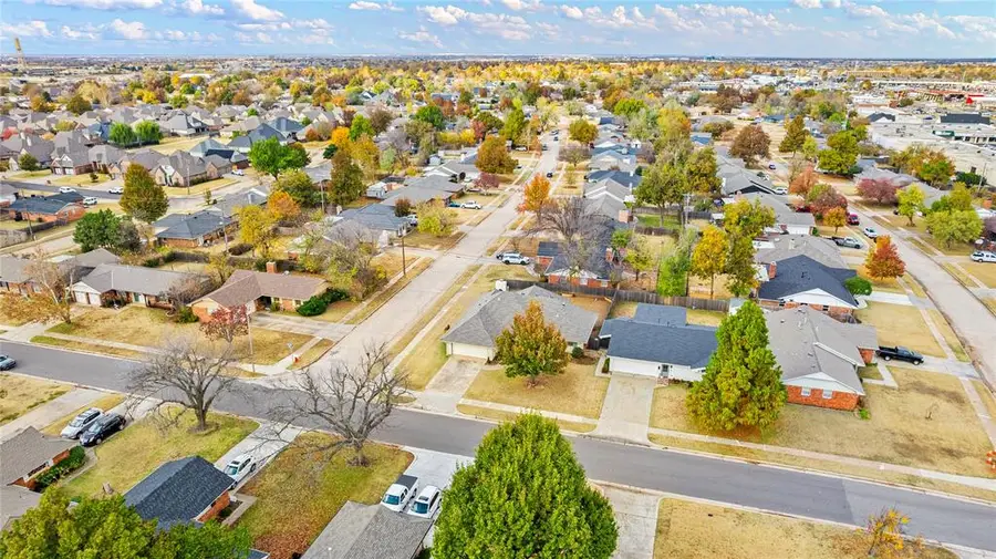 2945 Lakeside Drive, Oklahoma City, OK 73120 - Image #3