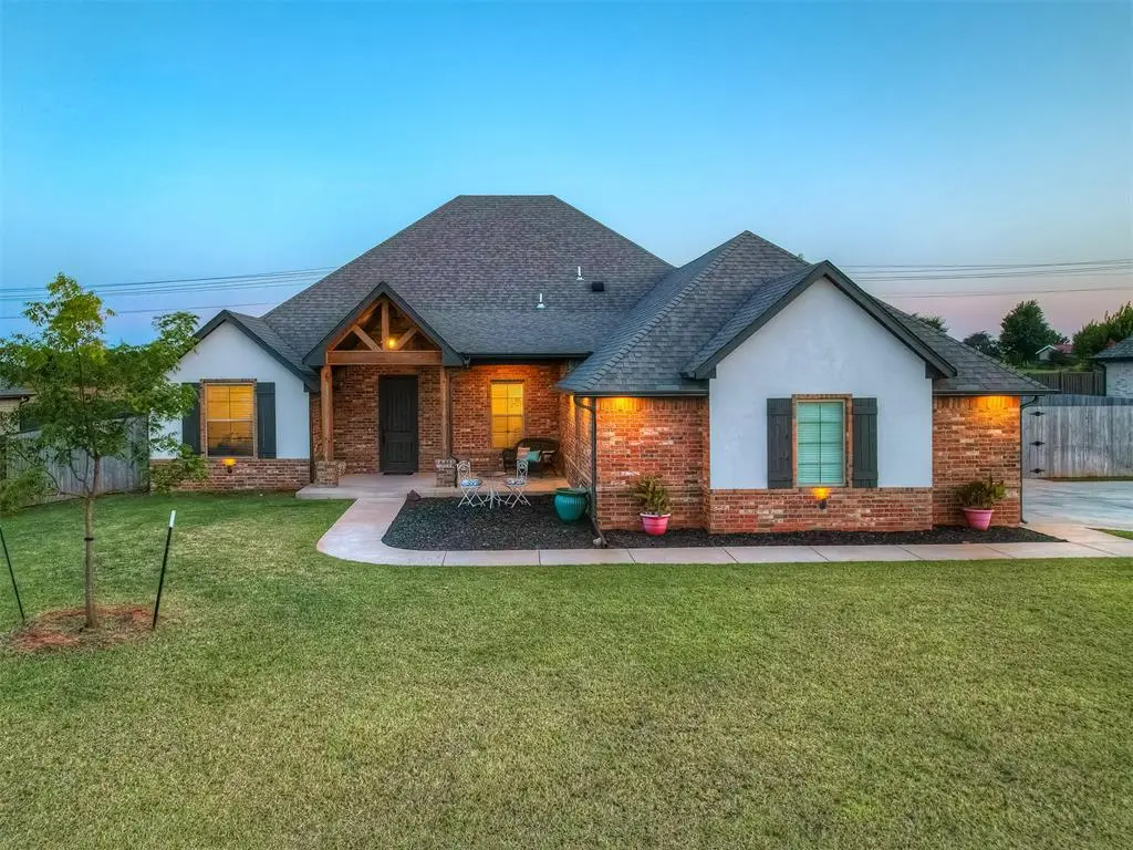 4426 Violet Street, Tuttle, OK 73089 - Image #1